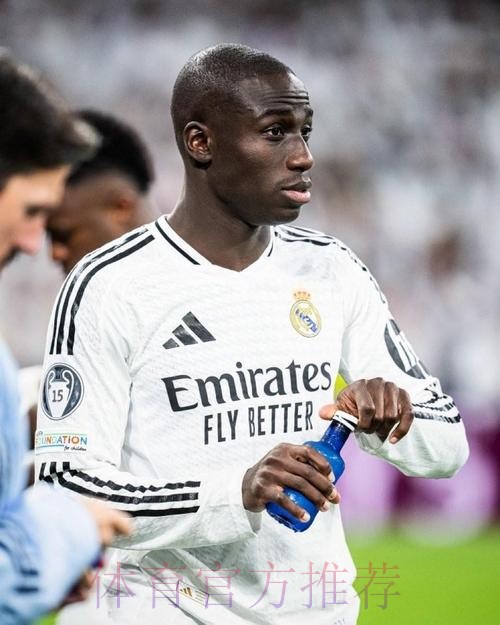 官方：皇马后卫门迪停赛1场 俱乐部罚款350欧